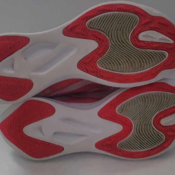 Size 8 - Nike women's Zoom Gravity Pure Platinum Red Orbit - Picture 3 of 7